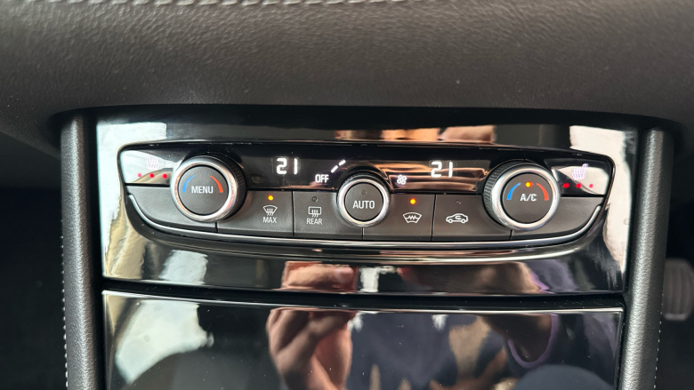 Vauxhall Grandland X 1.2 Turbo SRi Nav 5dr Petrol Hatchback